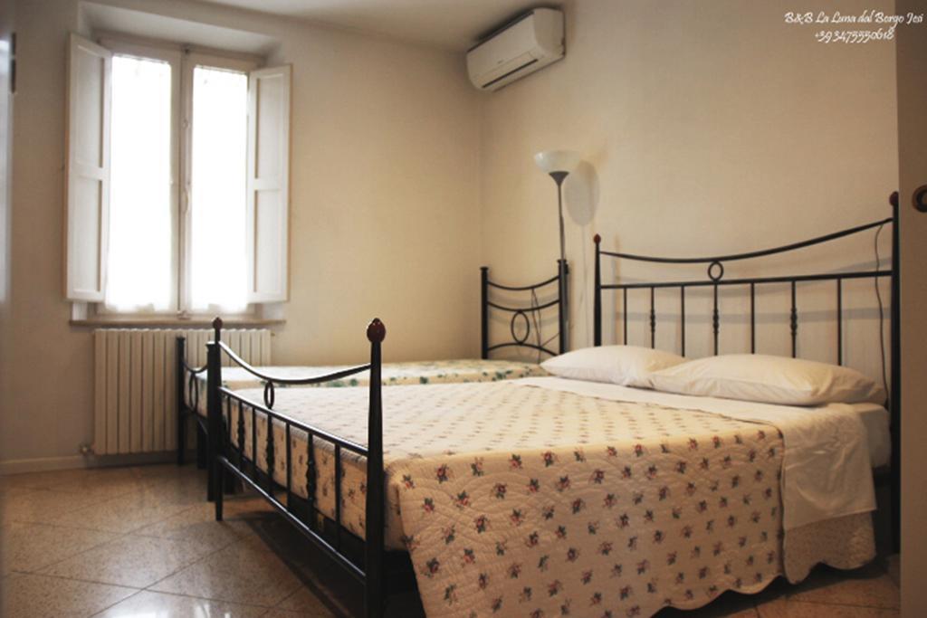 B&B La Luna Dal Borgo Jesi Exterior foto